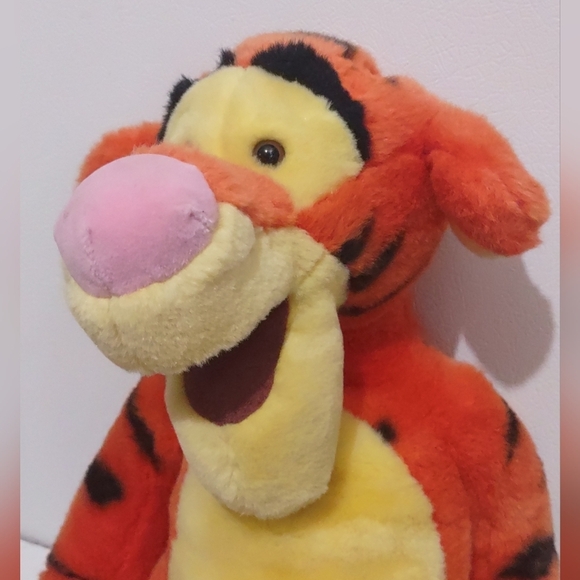 TIGGER ~ Disney Store Winnie the Pooh Jumbo 21" Plush Bean Stuffed Animal - Picture 3 of 7